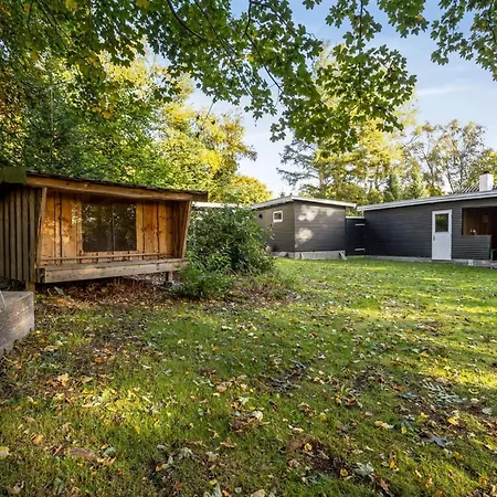 Cornel - 300m From The Sea By Interhome