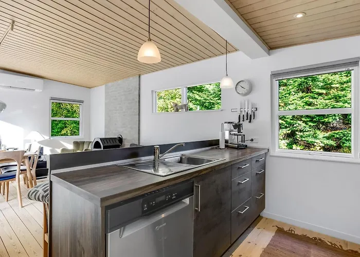 Cornel - 300m From The Sea By Interhome * Stroby