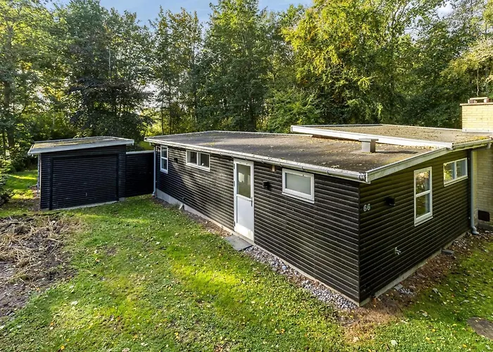 Cornel - 300m From The Sea By Interhome